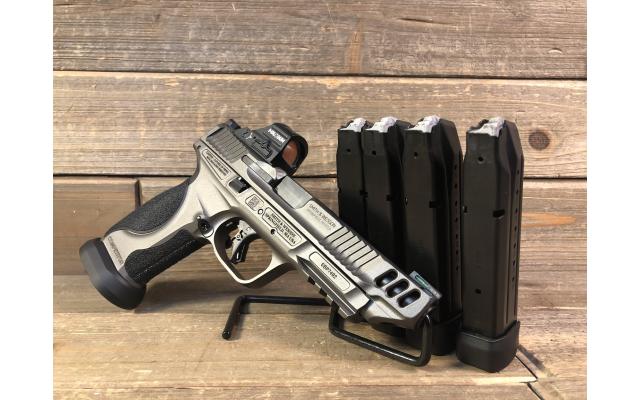 Pre-owned Smith & Wesson M&P9 M2.0 Metal Competitor 9mm In Hard Case