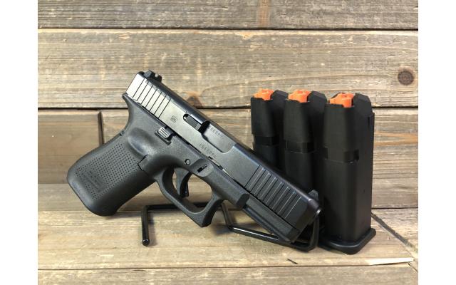 Pre-owned Glock 19 Gen5 9mm In Hard Case