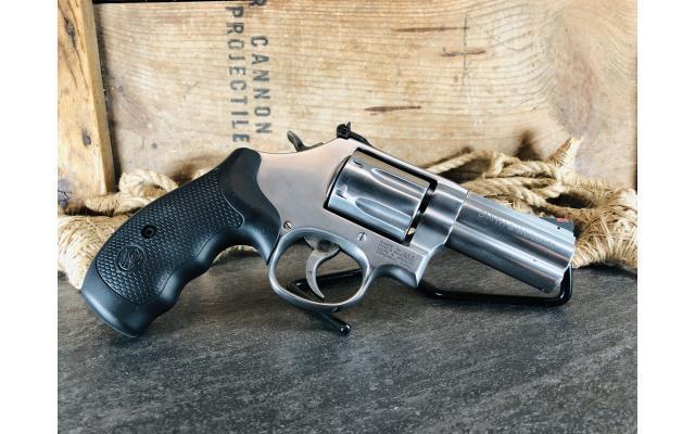 New Smith & Wesson 686-6 Plus .357Mag