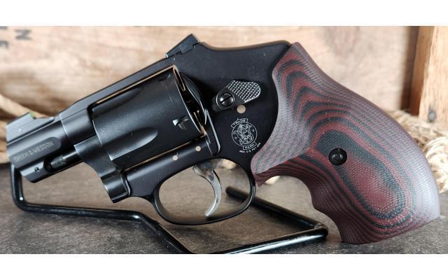 New Smith & Wesson 442uc .38spl