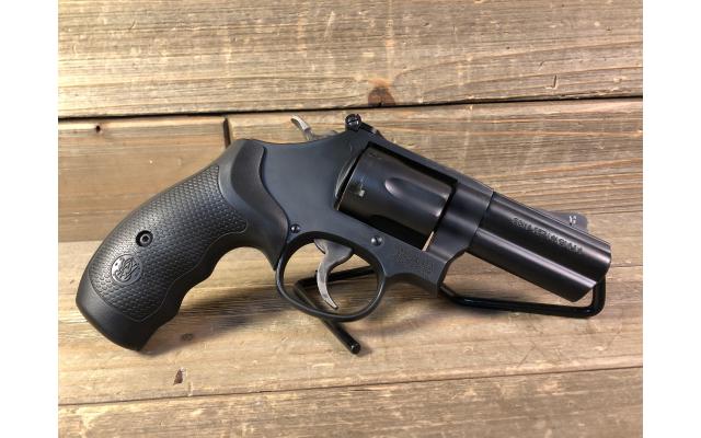 Pre-owned Smith & Wesson 19 Carry Comp .357mag In Hard Case