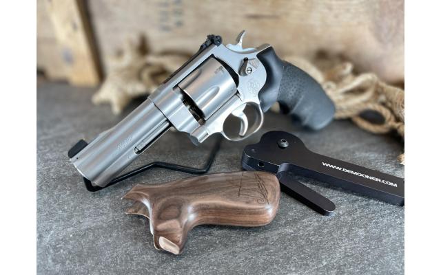 Smith & Wesson Model 625-8, in case - Pre-Owned