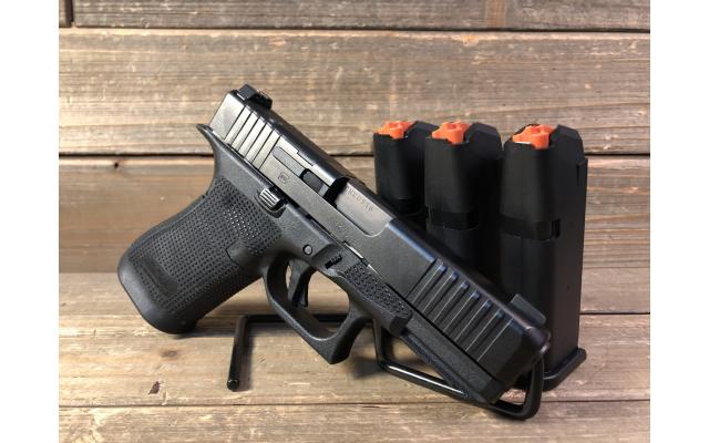 Pre-owned Glock 19 Gen6 9mm In Hard Case
