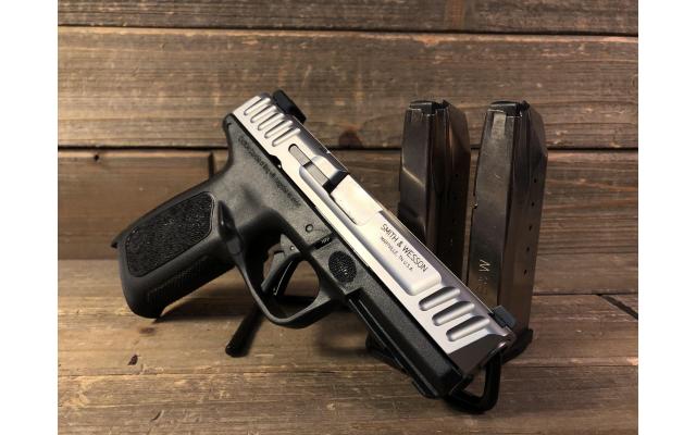 Pre-owned Smith & Wesson SD40 2.0 .40S&W In Box