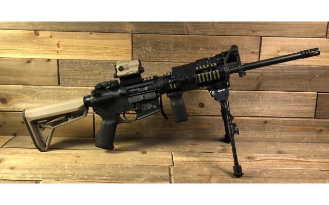 Pre-owned Smith & Wesson M&P15 5.56NATO In Soft Case