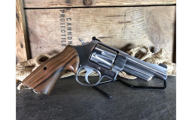 New Smith & Wesson 629 Mountain Gun .44mag