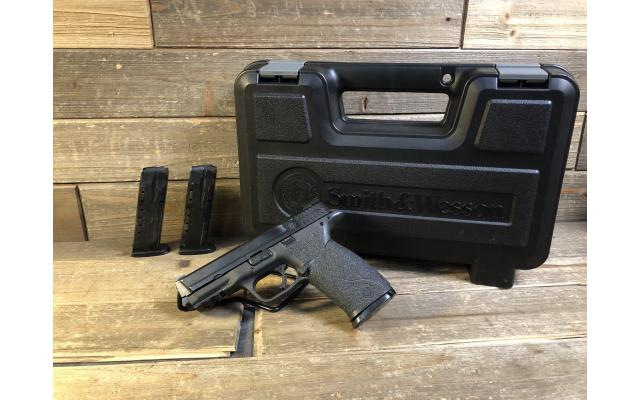 Pre-owned Smith & Wesson M&P40 .40S&W LE turn-in