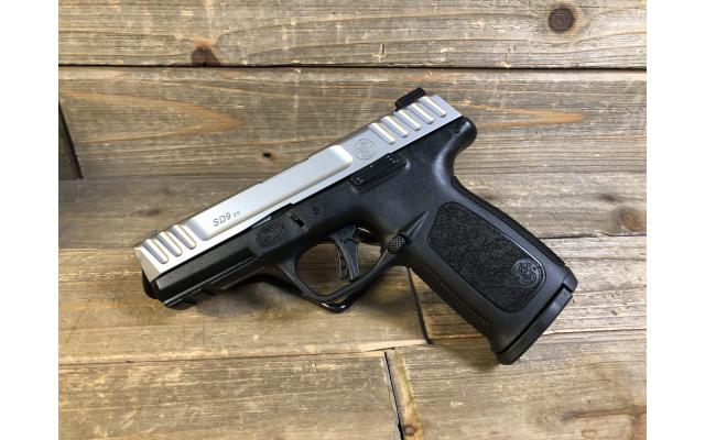 Pre-owned Smith & Wesson SD9 2.0 9mm in Box