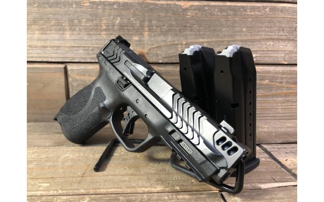 Pre-owned Smith & Wesson M&P9 M2.0 9mm In Soft Case