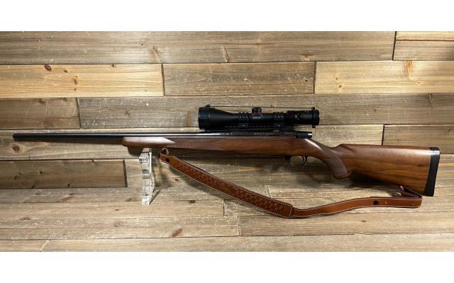 Weatherby Vanguard 24" 7mm REM MAG w/ Simmons 8-Point 3-9x50 Scope - Pre-Owned