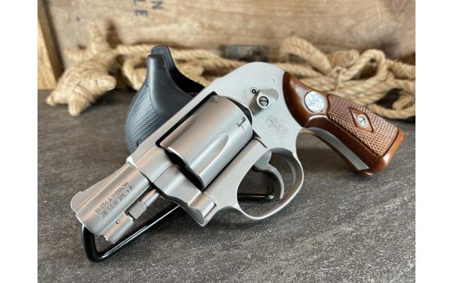 Smith & Wesson 638 1.875" .38 Special, in original box - Pre-Owned