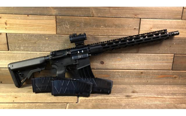 New Radical FR-16 5.56NATO w/ Sig Sauer Romeo MSR & Extra Mags