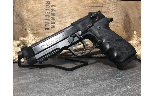 Pre-Owned Beretta 96A1
