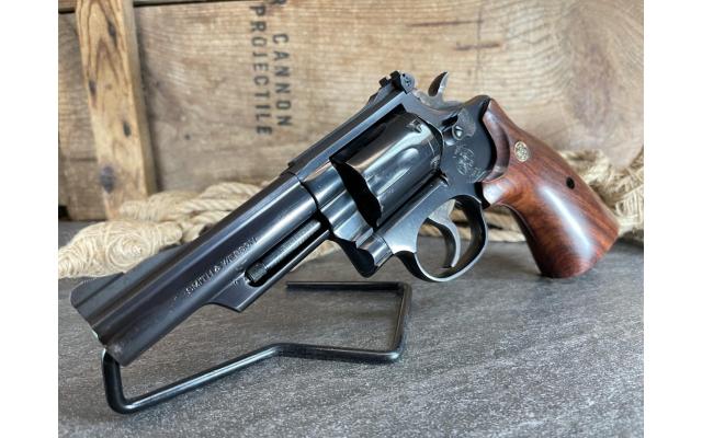 Smith & Wesson 19-5 4" .357MAG, no box - Pre-Owned